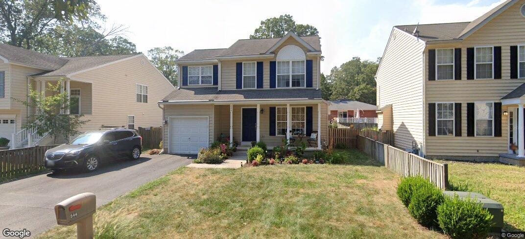 544 Oak Ln