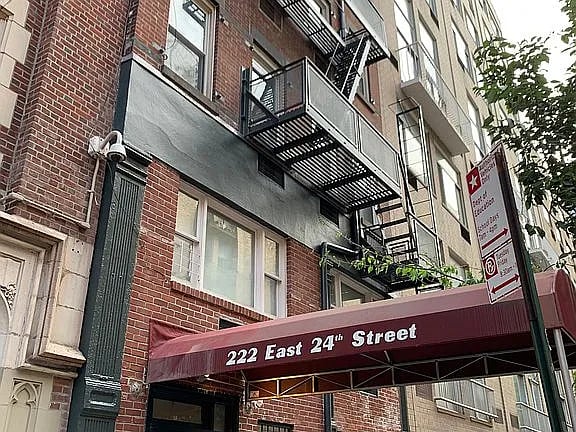 222 E 24th St, #2C