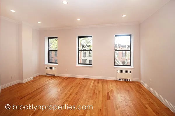 406 De Graw Street