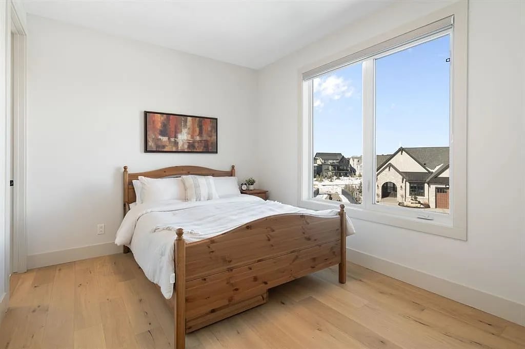 73 N Waters Edge Gdns