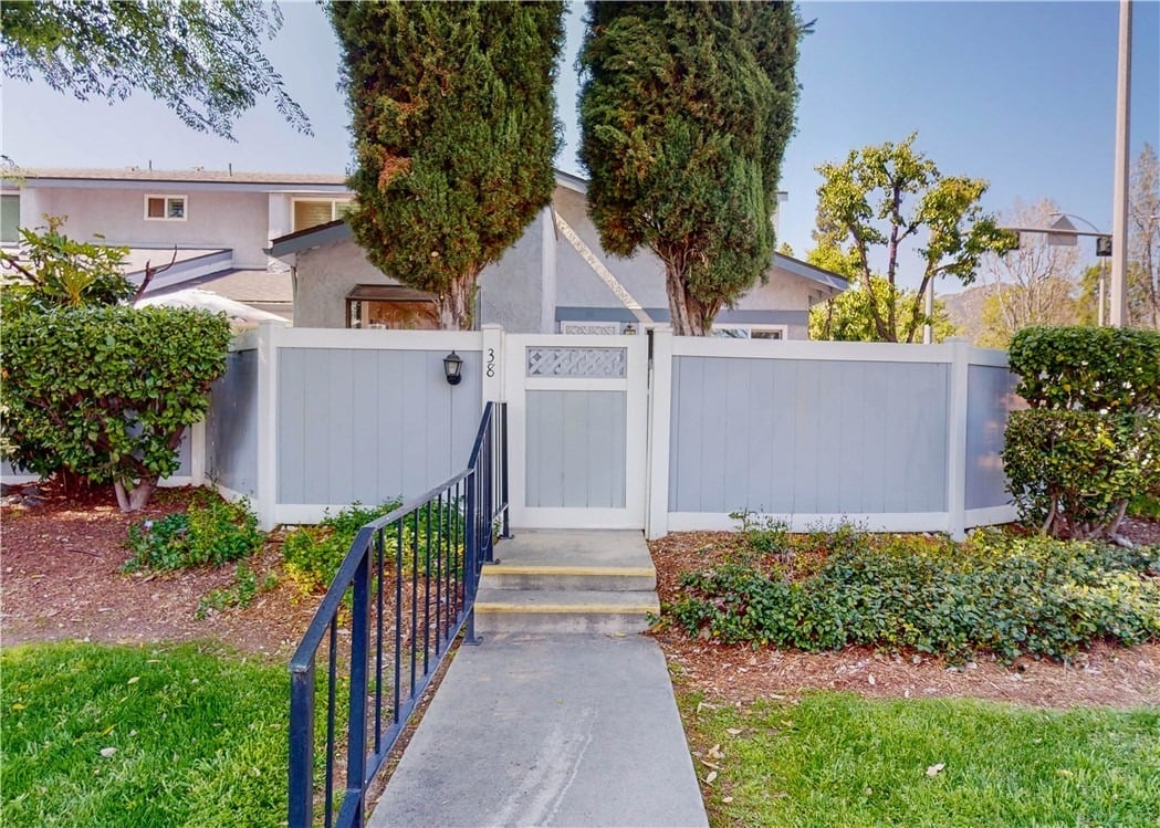 900 W Sierra Madre Ave, #38