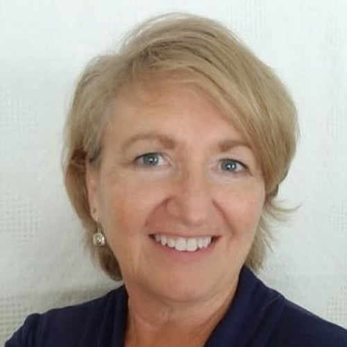 Renee Marinelli Allentown, PA Real Estate Agent Headshot