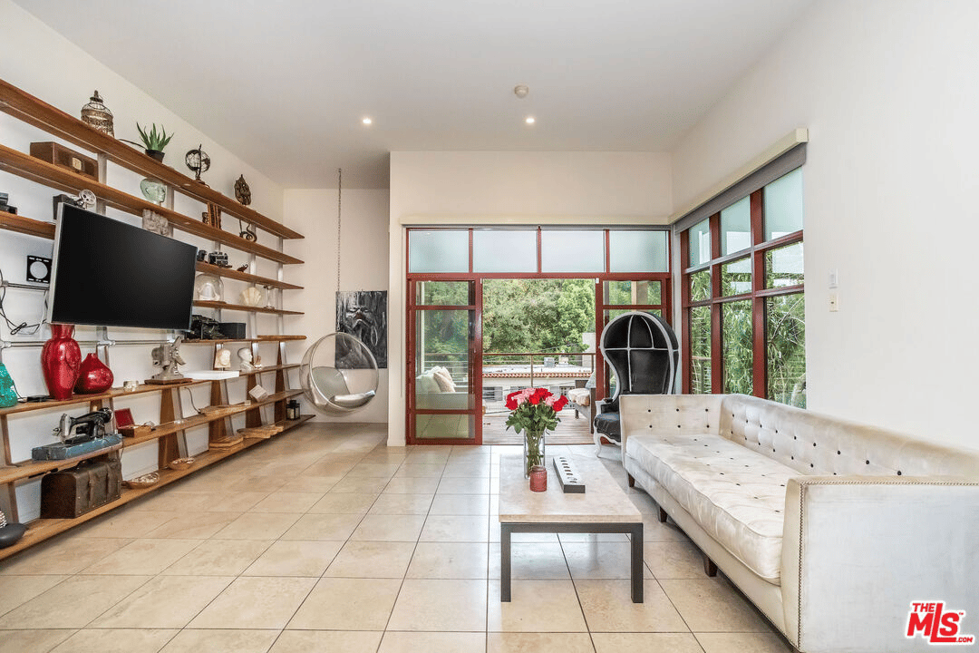 8783 Lookout Mountain Ave