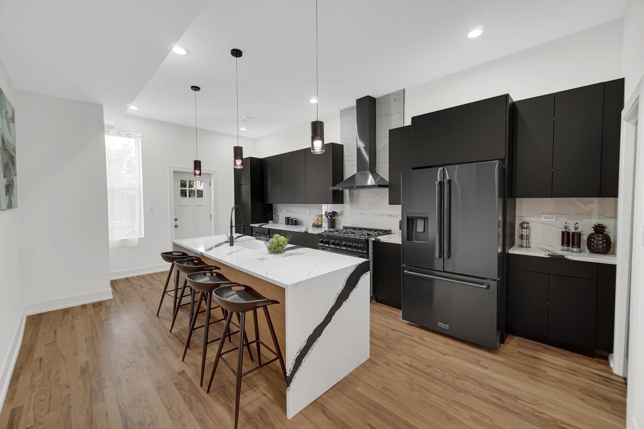 814 E 48th Street