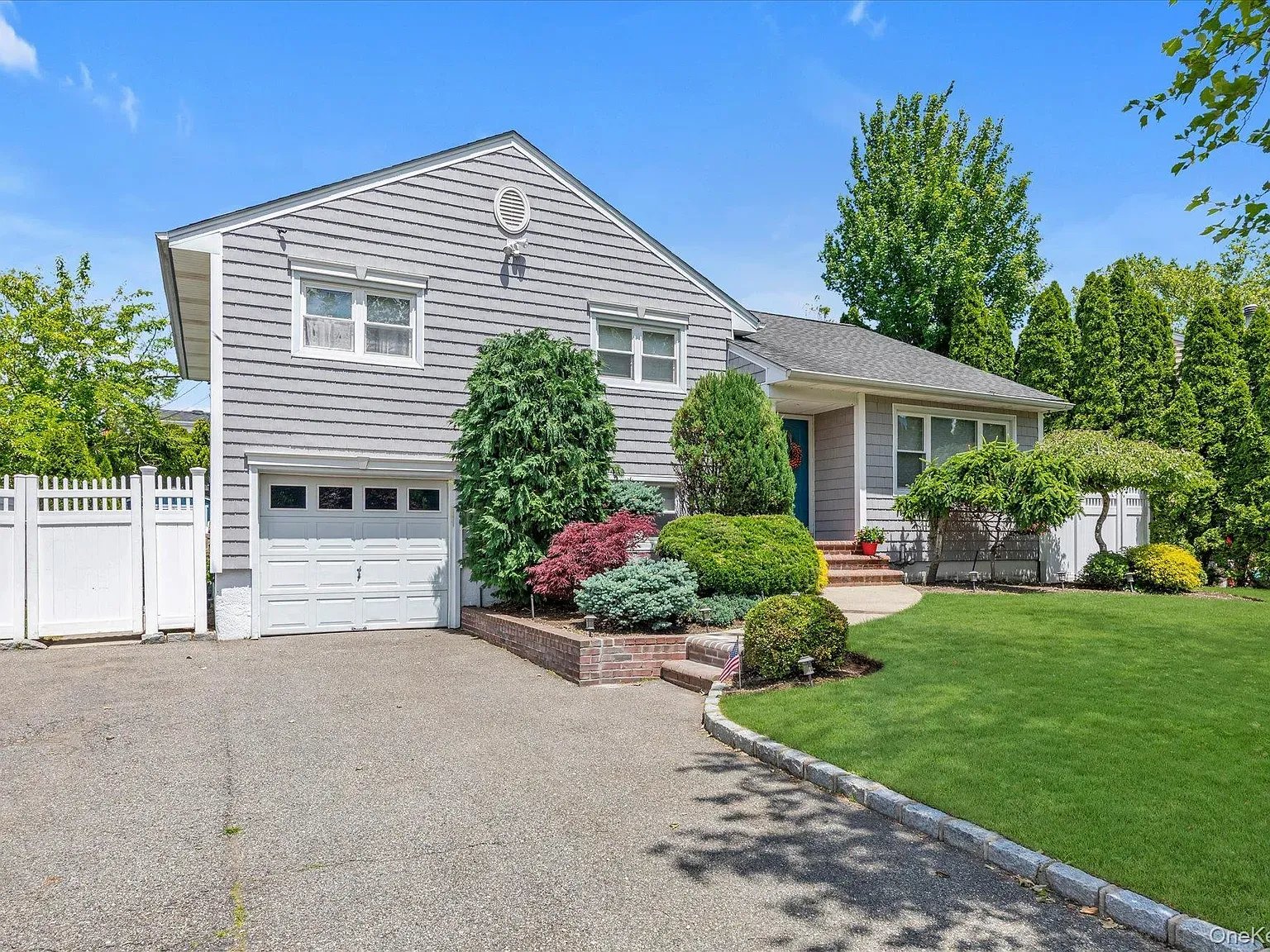 3727 Regent Ln