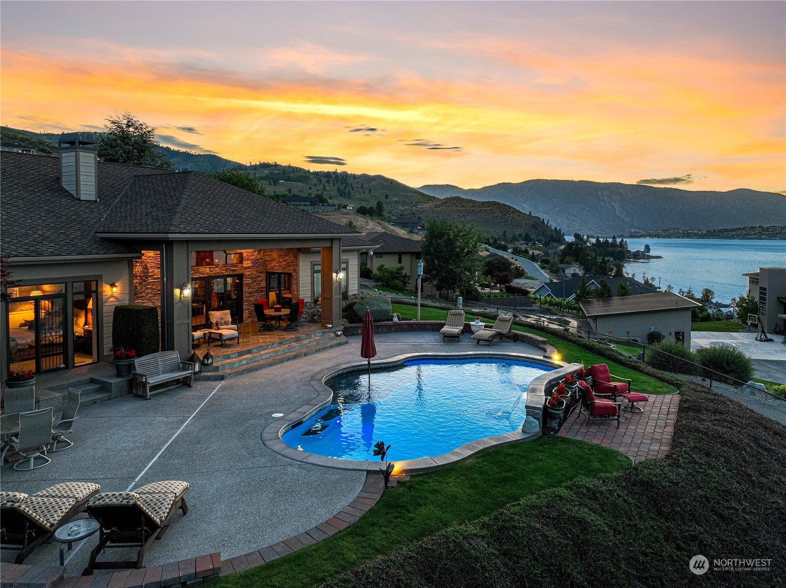 270 Bene Vista Ln