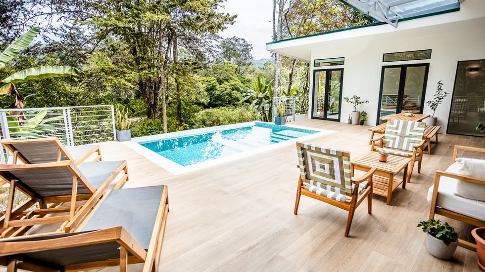 Luxury Riverfront Residence in Playa Dominical Walk to the Beach