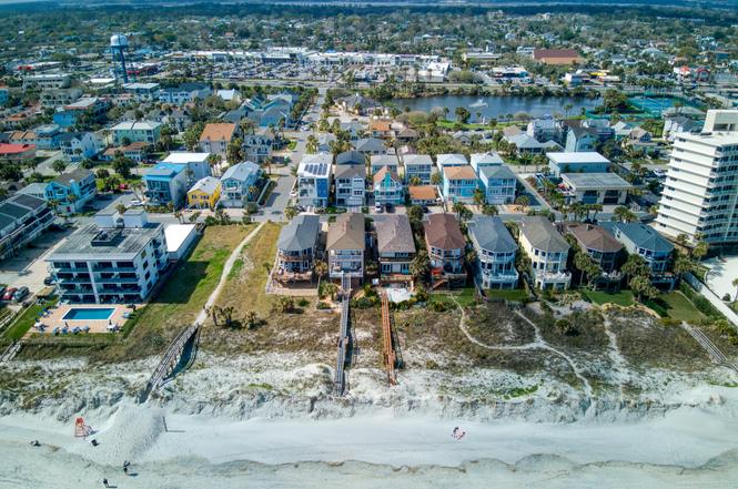 1812 Ocean Dr S