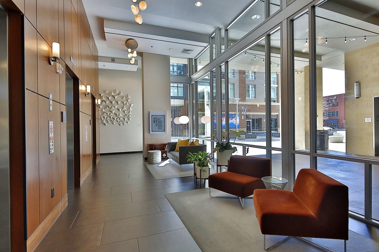 140 W Franklin St #514
