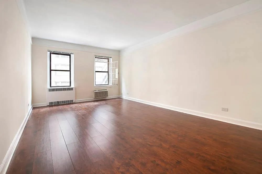 402 East 74th St, #5G