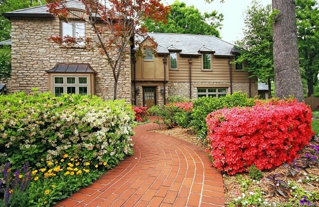 Historic Homes in Maple Ridge & Sunset Terrace | Midtown Tulsa Real Estate | Linda Smalley