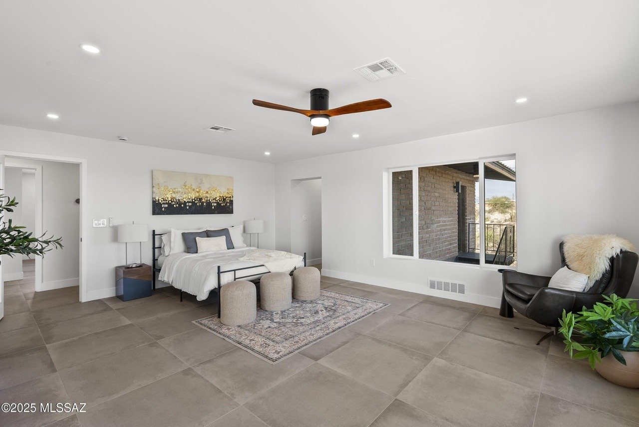 5240 E River House Rd