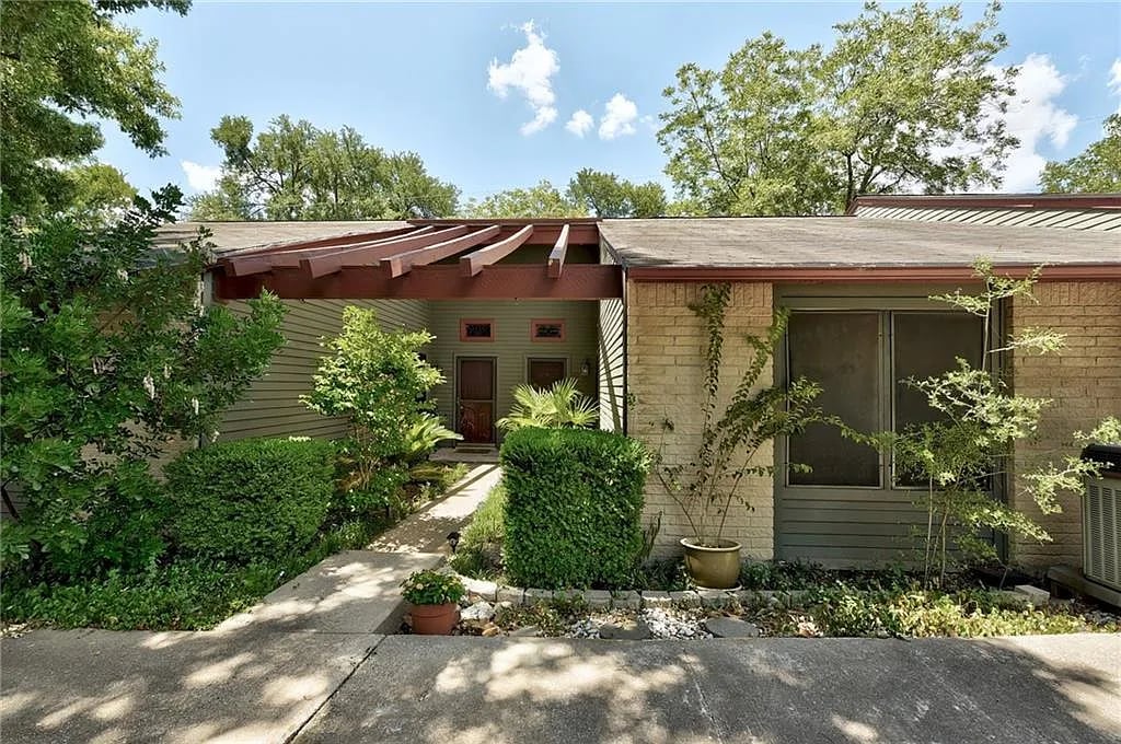 3815 Menchaca Rd #40