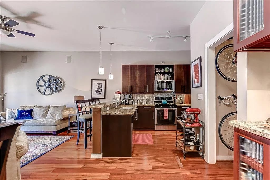 870 Inman Village Pkwy NE