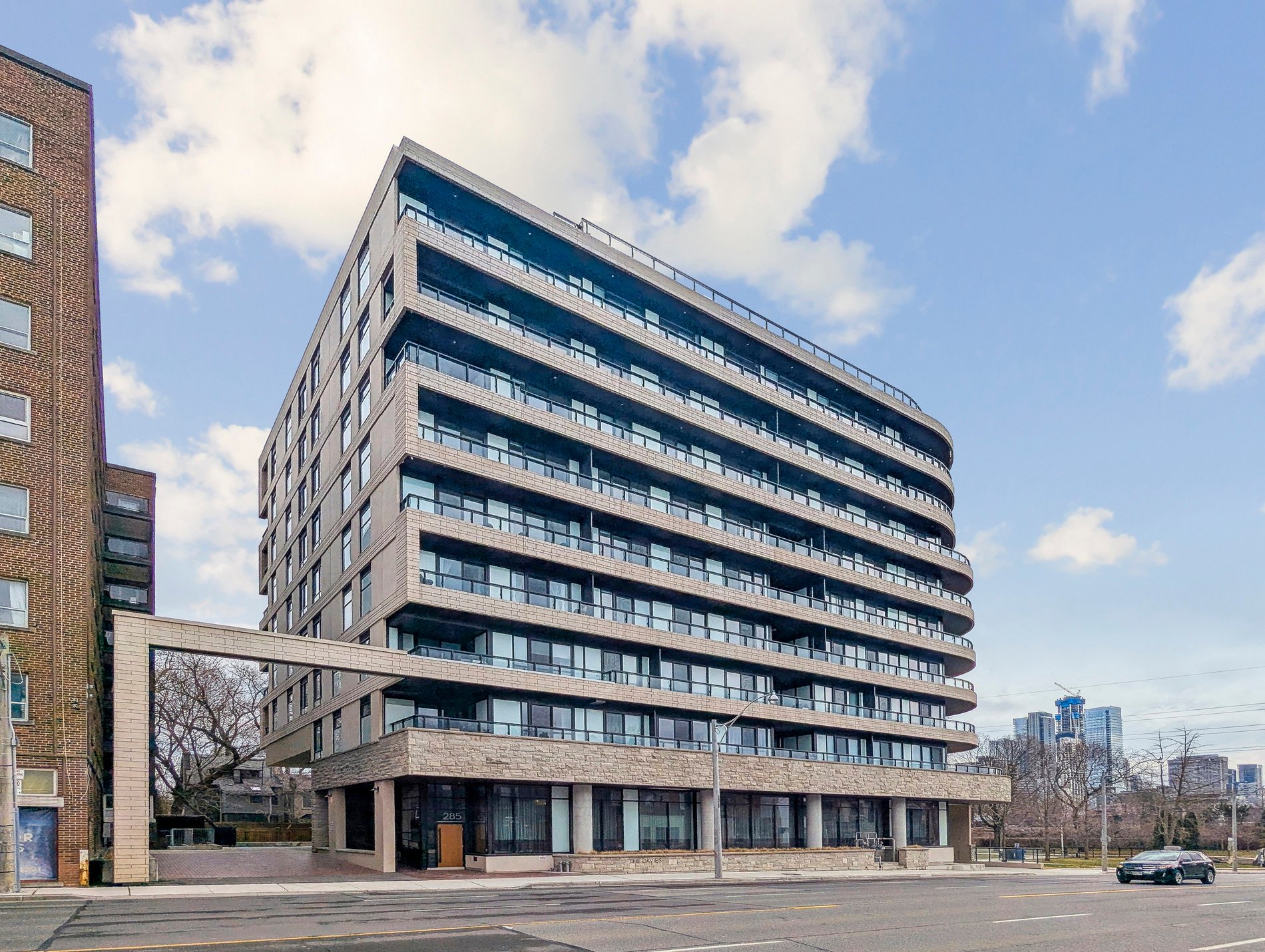 285 Avenue Road #601
