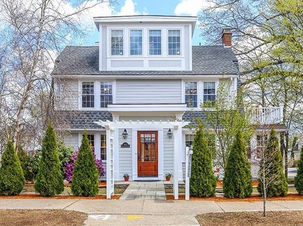 1921 Commonwealth Ave