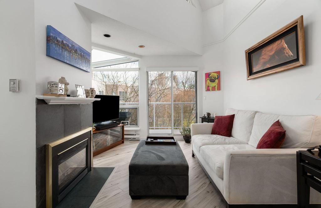 1210 Quayside Dr, #404B