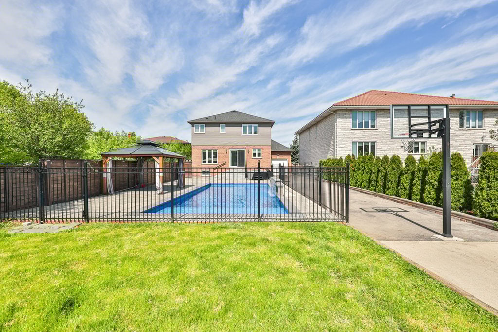248 1/2 Millen Rd