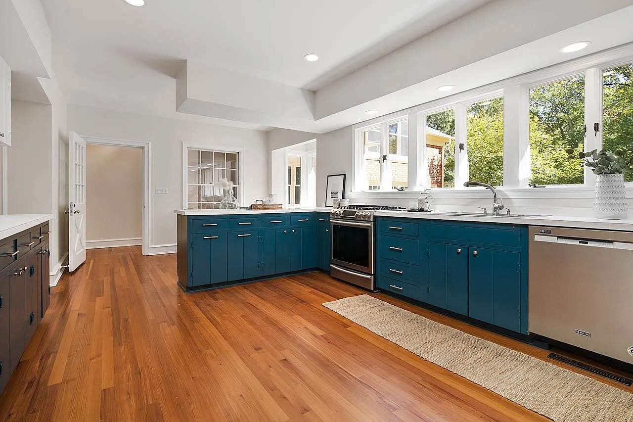 803 Greenwood Rd