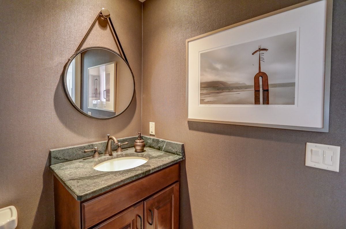 Exclusive Offering: Loraine Penthouse #1007