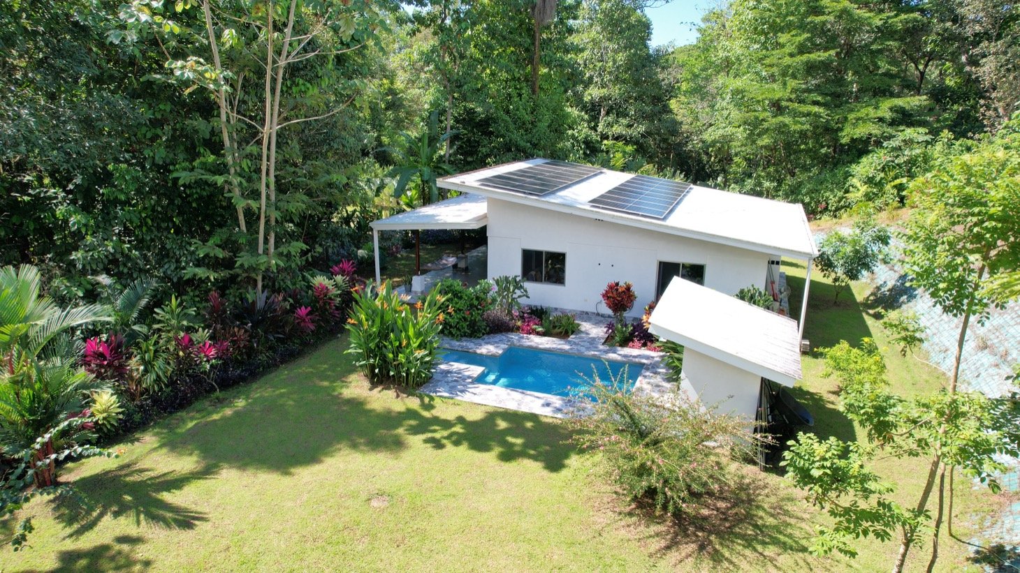 2 Bedroom Solar Home with Creek Frontage