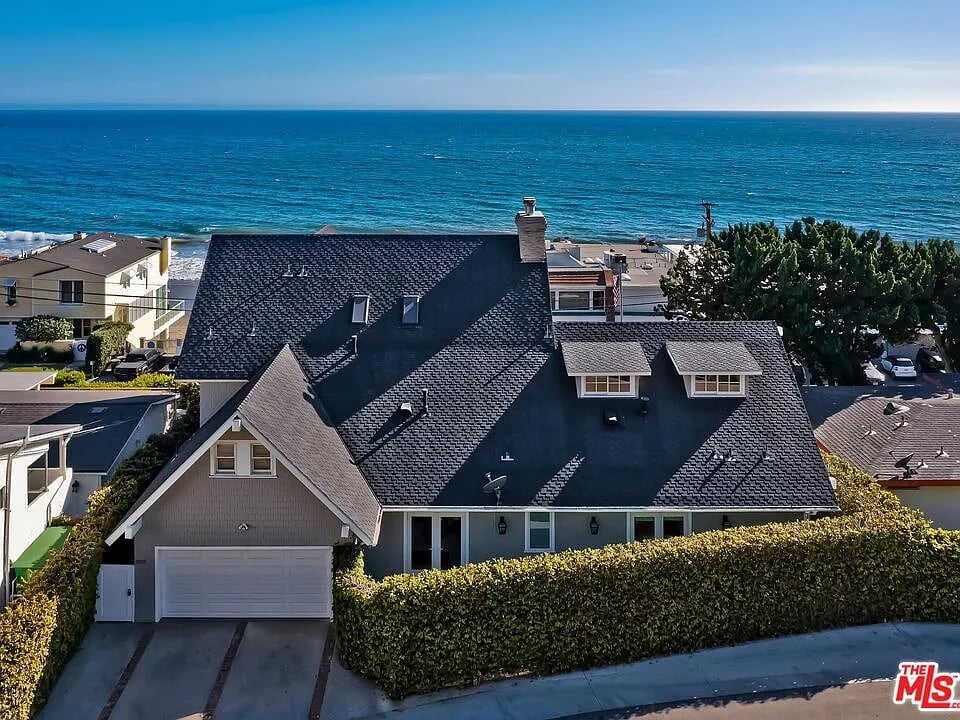 25129 Malibu Rd