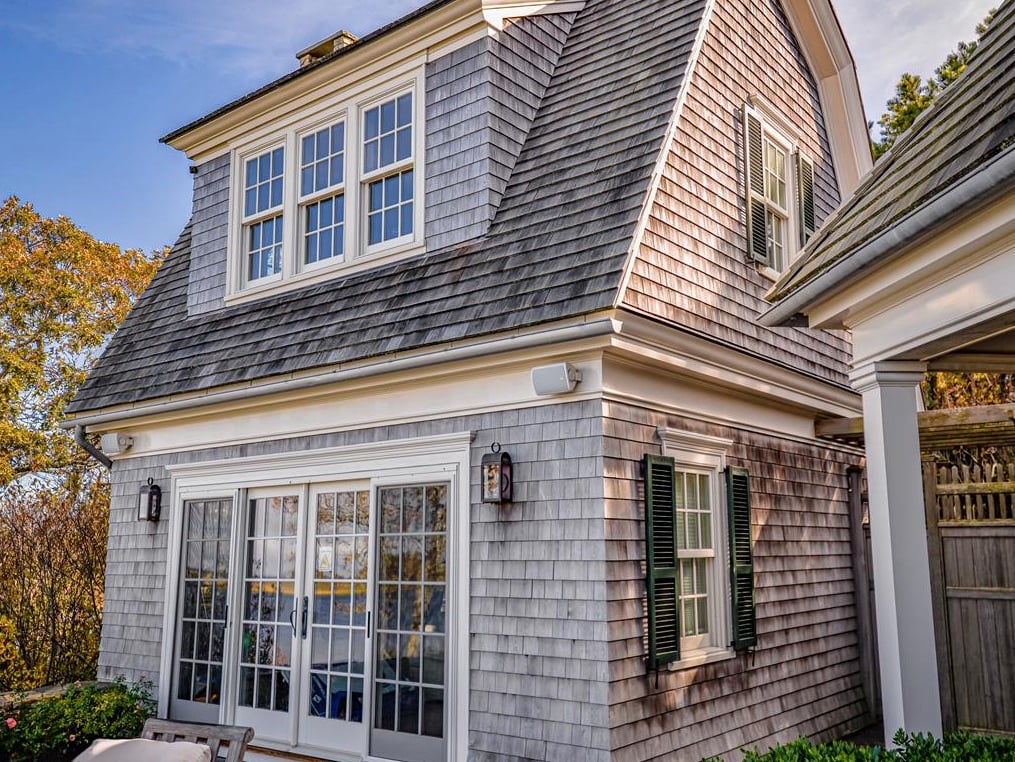 96 Beach Rd