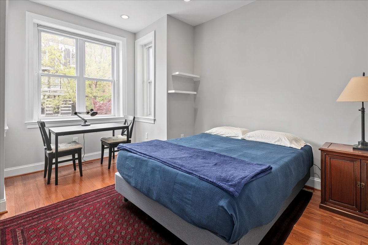 2019 19th St NW #2