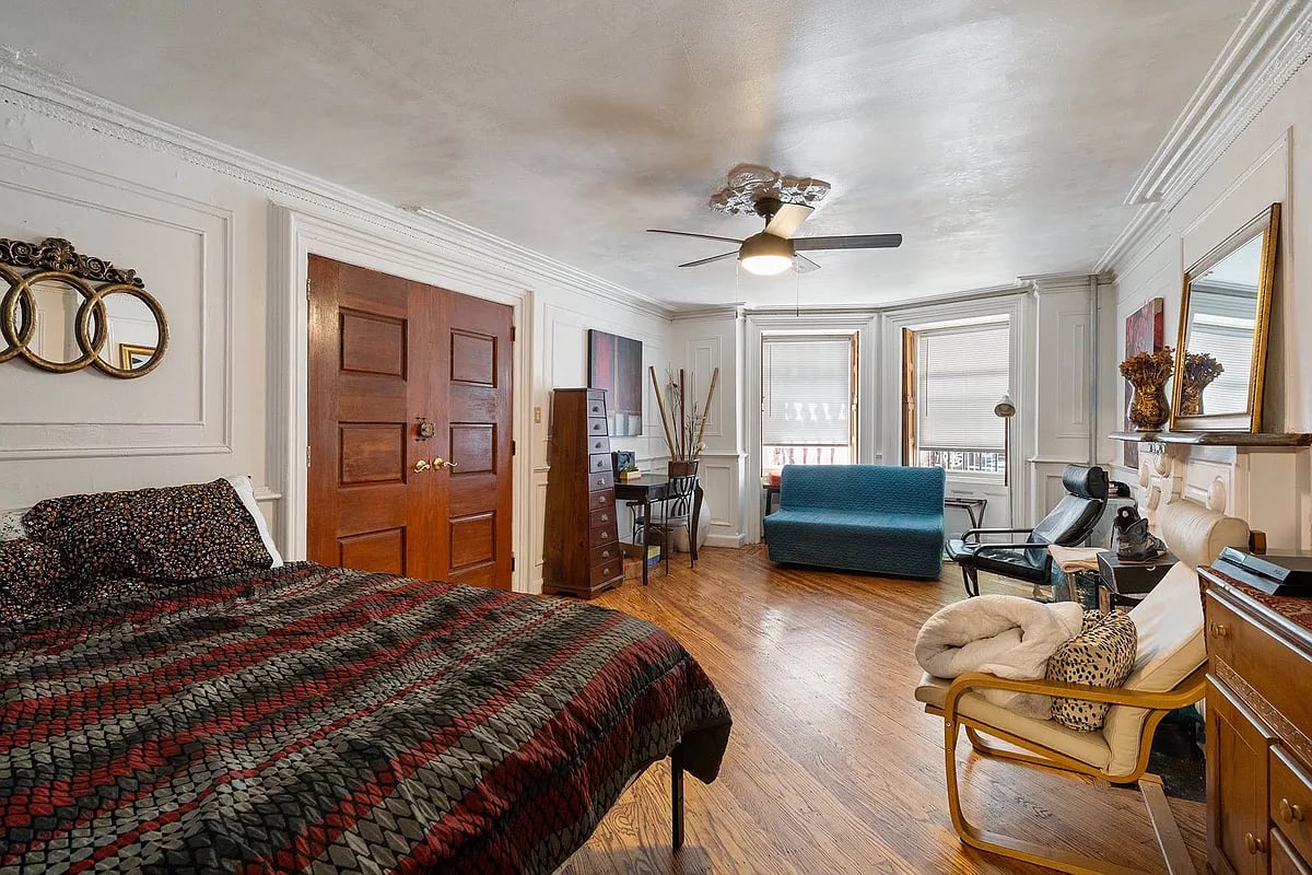 109 Lincoln Pl