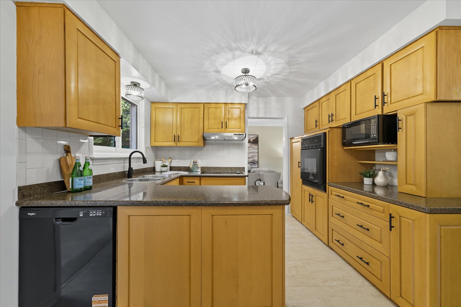 28 Christman Crt 