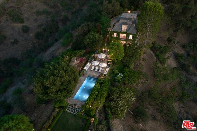 13337 Mulholland DR