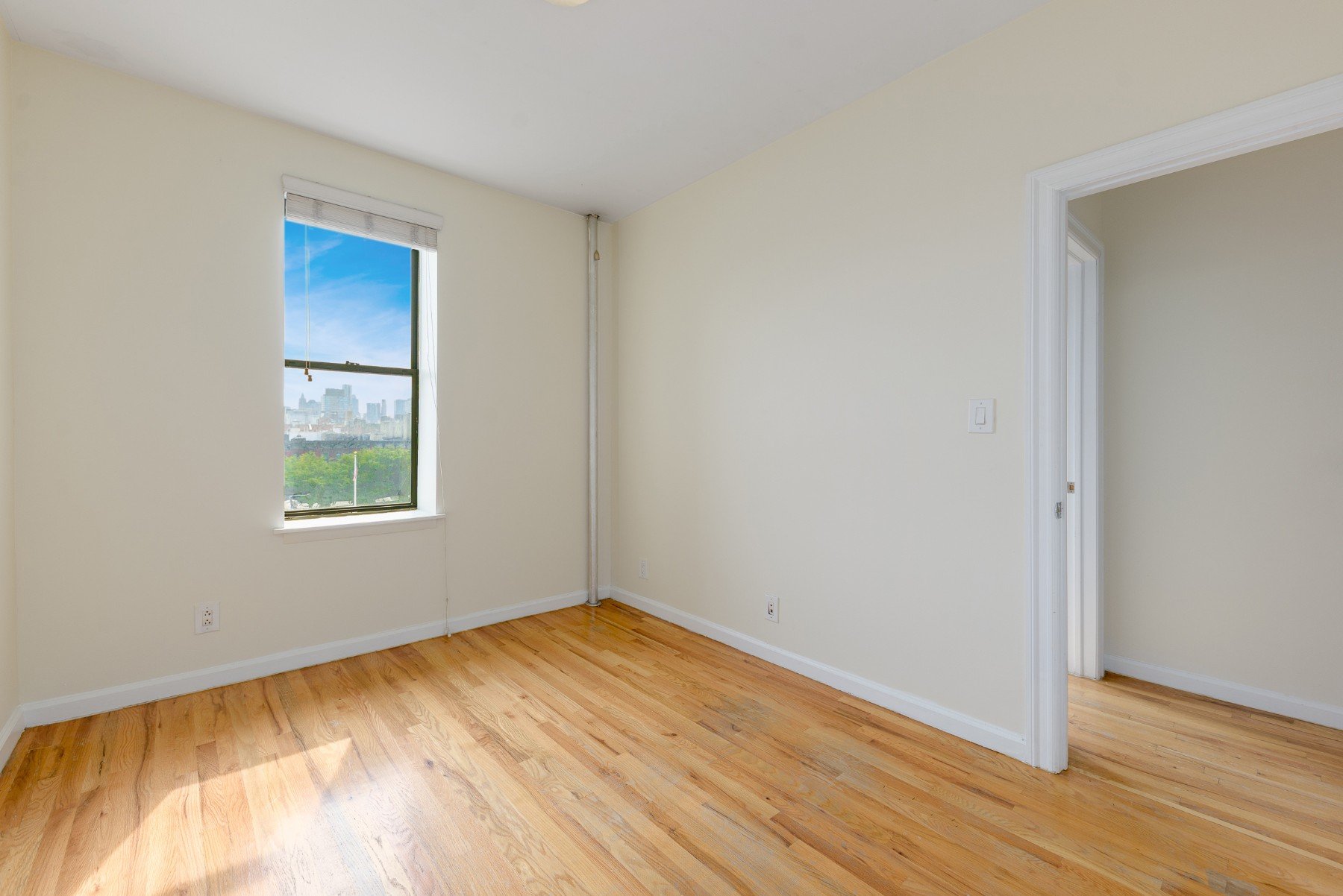 339 East 12th Street Unit: 32