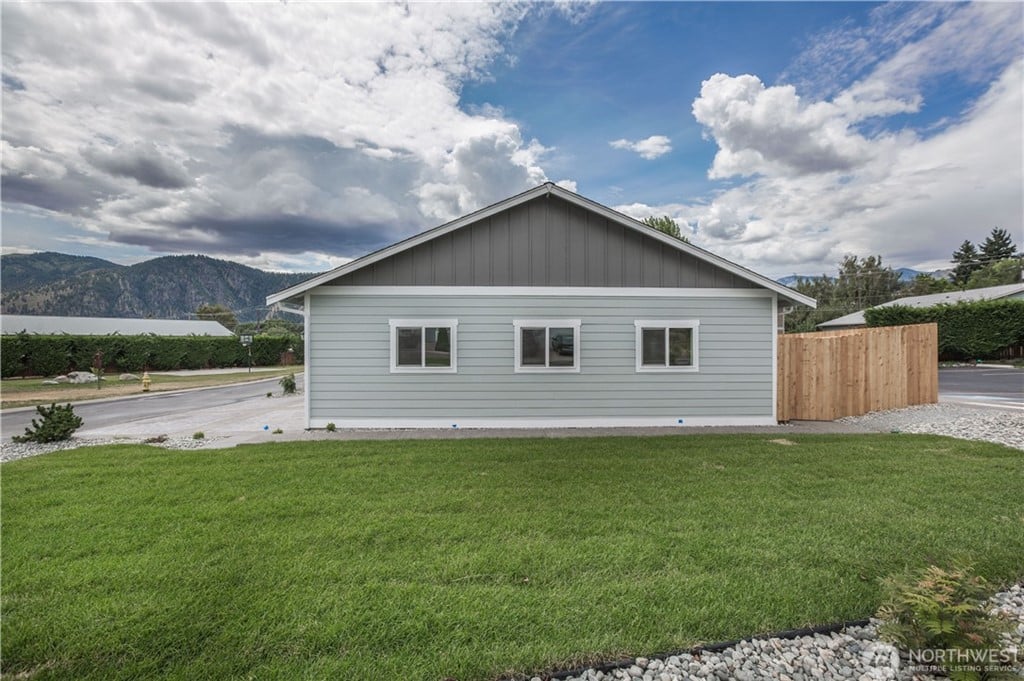 215 Village Dr