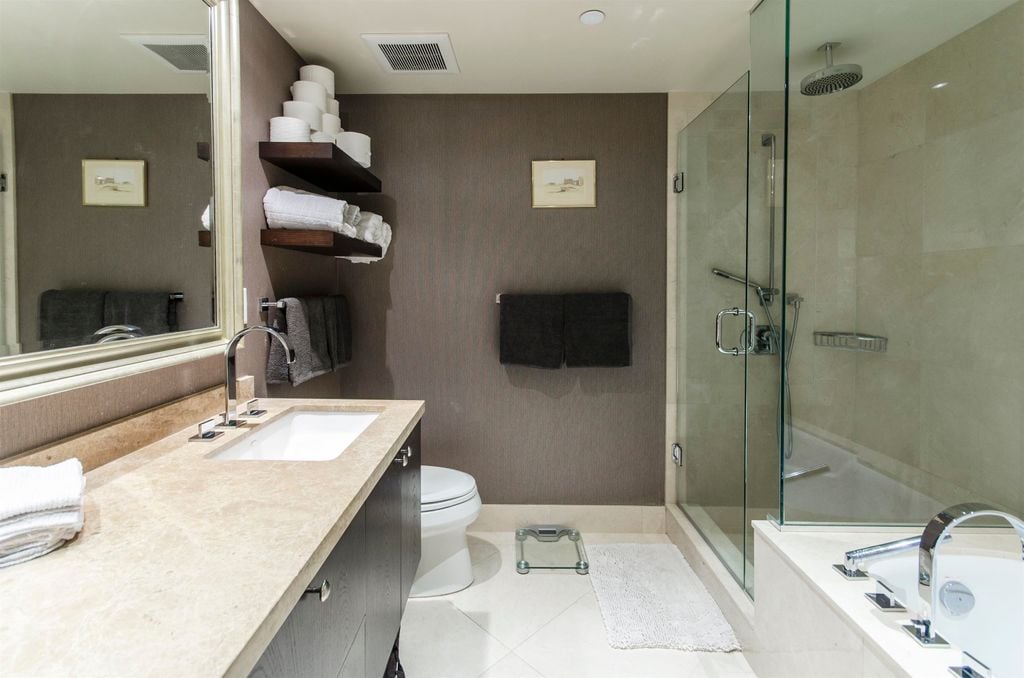 533 Waters Edge Cres, #103