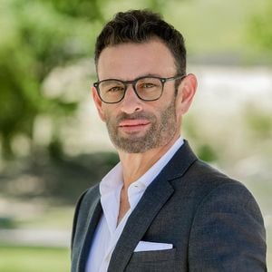 Robb Friedman Calabasas, CA Real Estate Agent Headshot