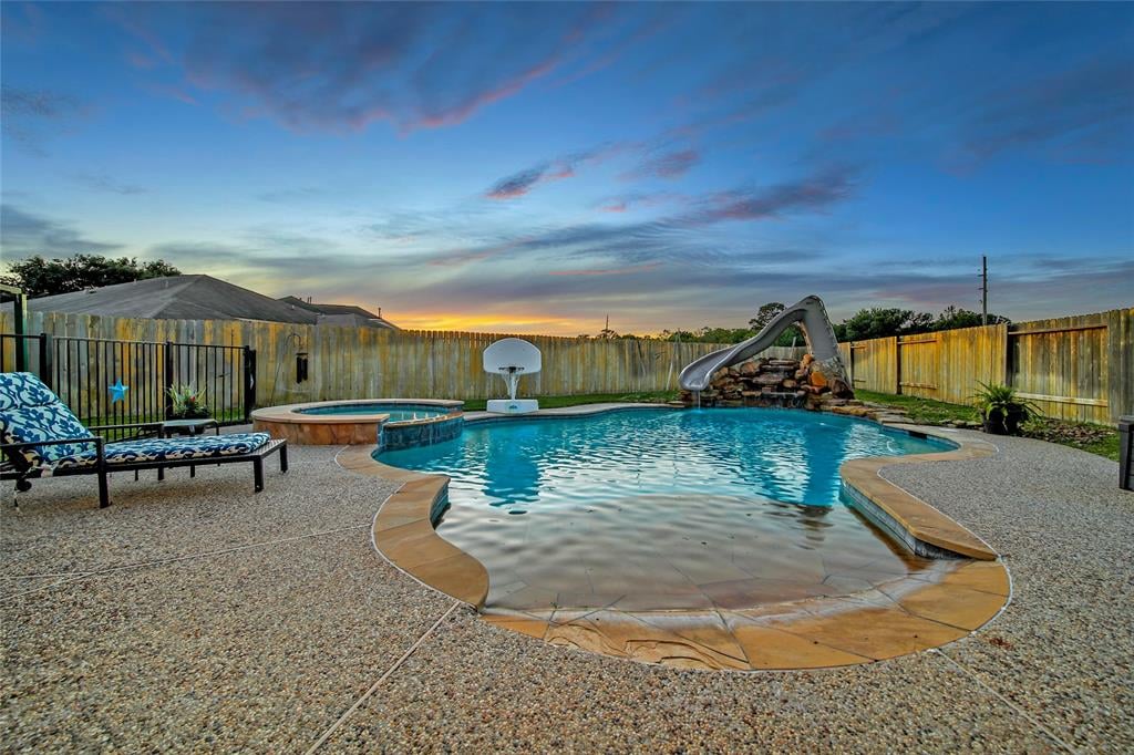 15427 Redbud Dale Ct