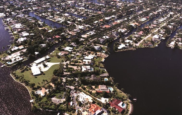 Aqualane Shores