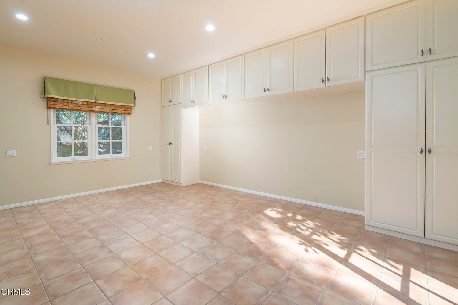 59 W Orange Grove Ave