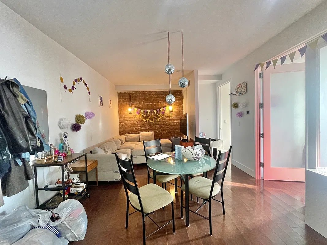 204 Starr St 3R