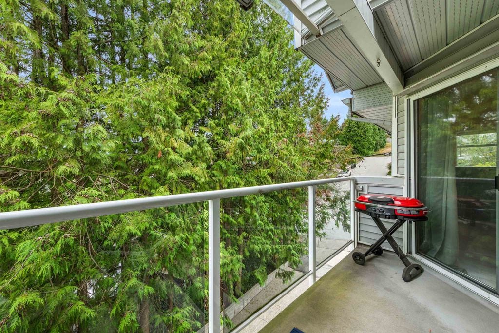5335 Hastings St, #401