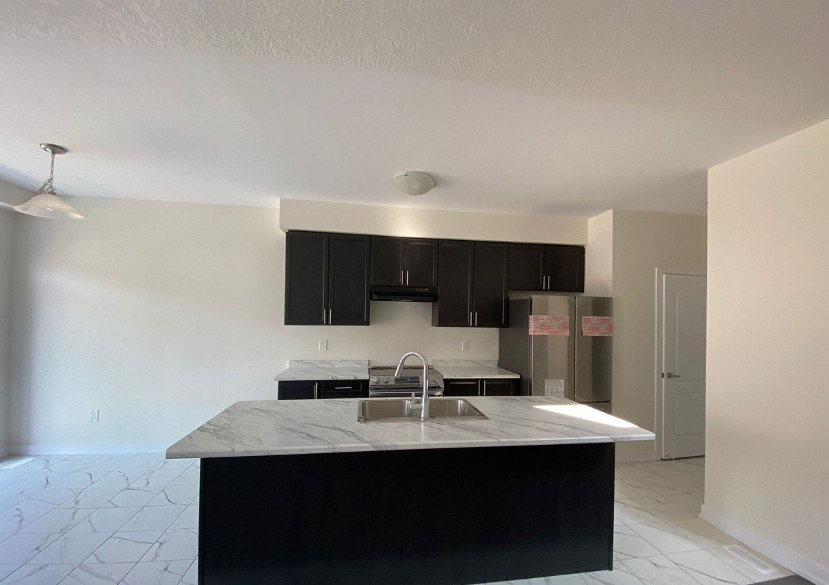 18 Monteith Dr