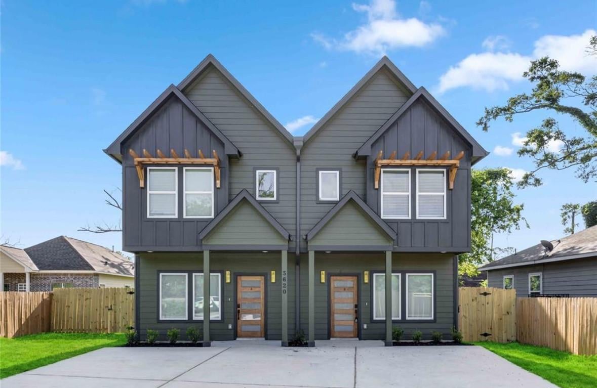 8013 Ritz St Unit A/B