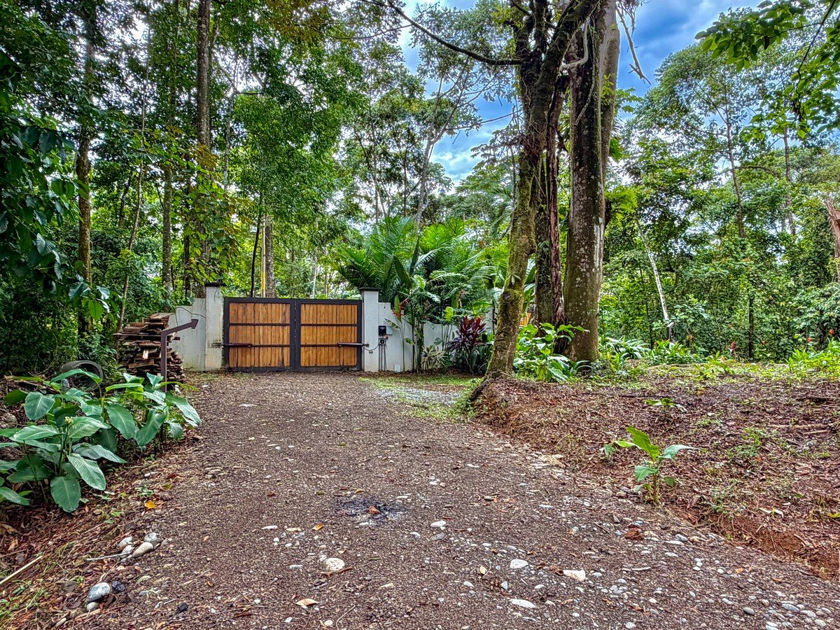 1.3 ACRES- Spectacular Ocean View Estate Lot in Lagunas de Barú, Dominical, 15min to Beaches!!!