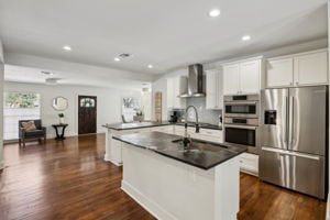260 E Edgewood Pl
