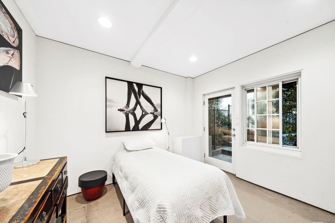 Sierra Mar Dr, 90069