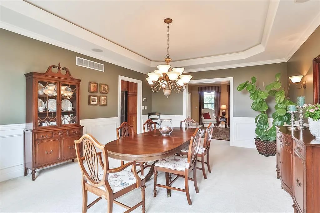 5075 Eagles View