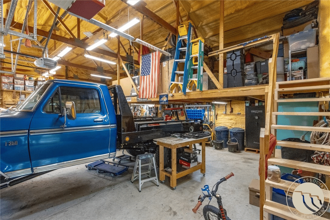 3110 Falcon Cir