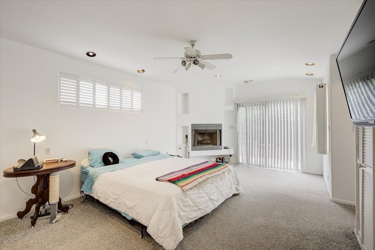 7906 Kittyhawk Ave