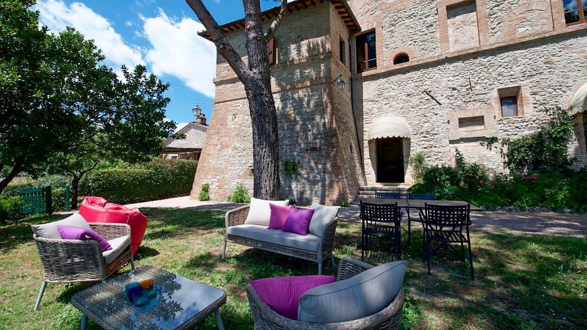 Ancient Fortress With Farmhouse and 20 Apartments