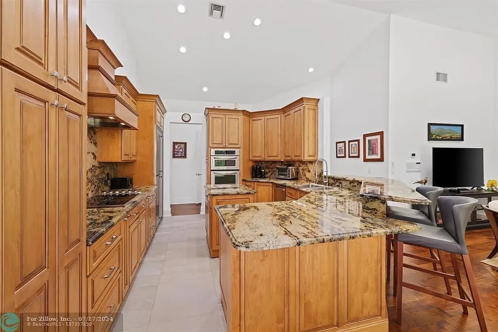 5730 NW 22nd Ave